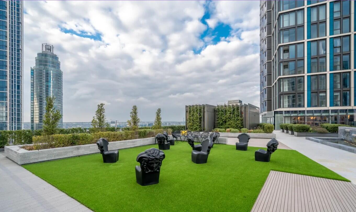 2 bed property in 71  Bondway, Nine Elms, London